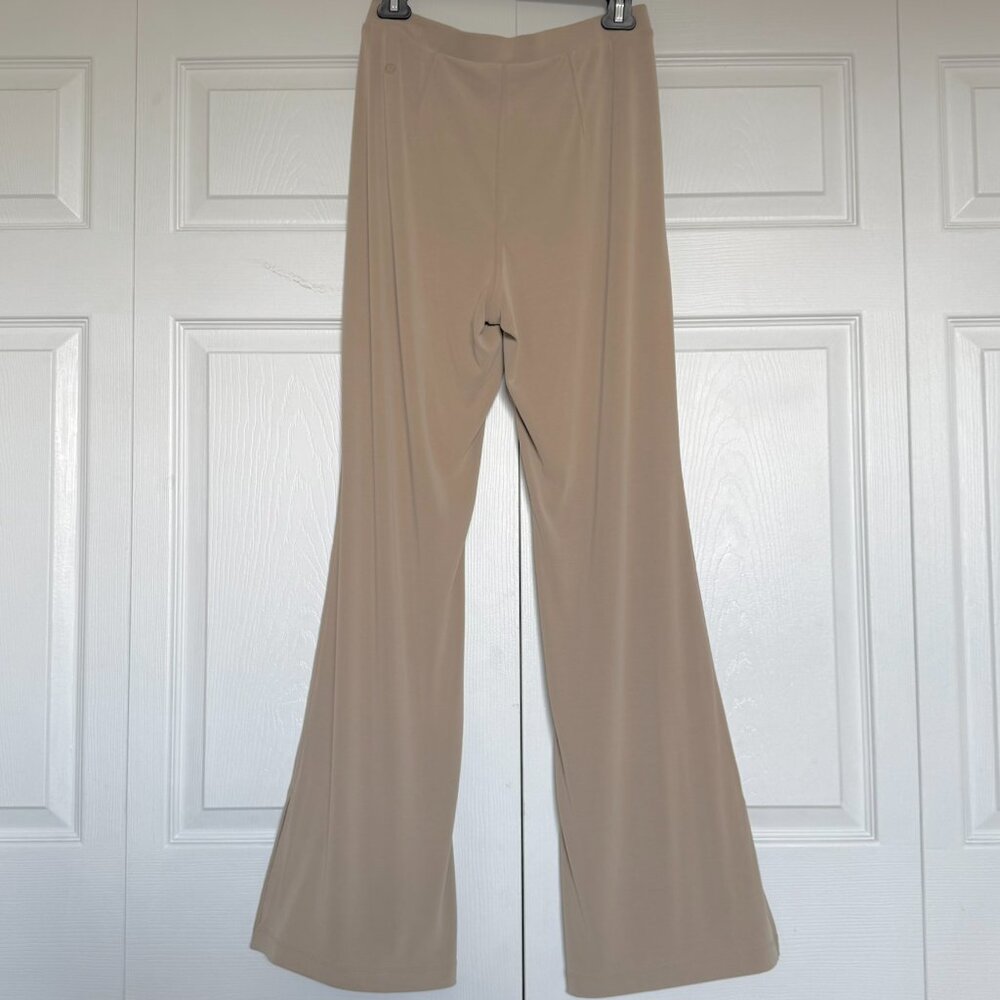 LULULEMON | Drapey Softstreme Flared Pant Sz M - Picture 2 of 5